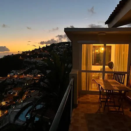 Garajau House - Sunrise To Sunset Ocean View Ferienhaus Caniço